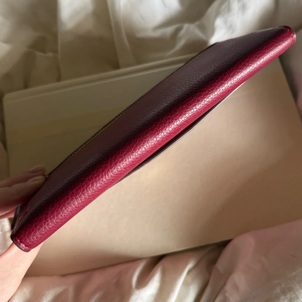 Coach Burgundy Red Pebbled Leather Trifold Wallet - Picture 3 of 9